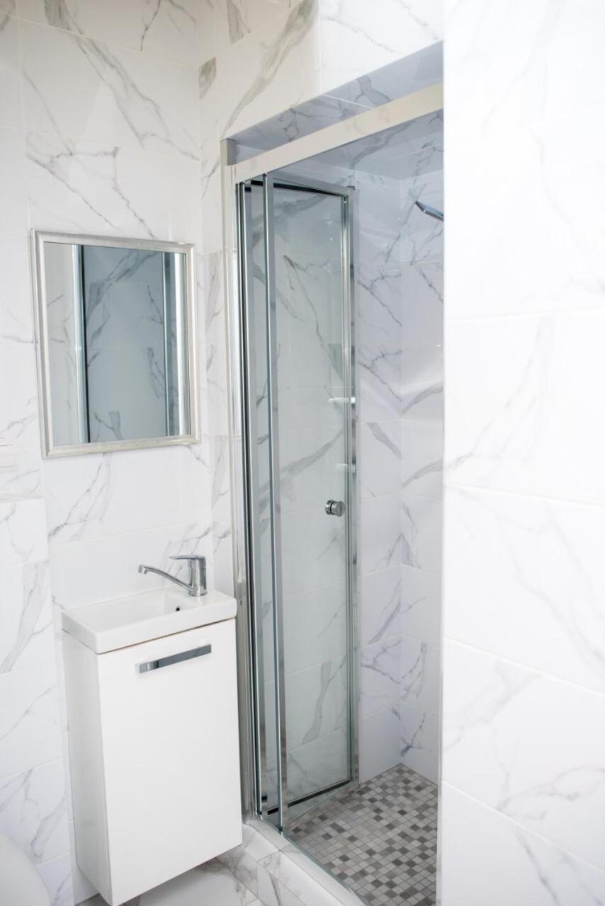 Deluxe Apartment In Old City Center Лвив Екстериор снимка